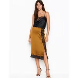 Victoria's Secret Gold and Black Midi Skirt